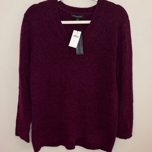 Banana Republic Aire Yarn Super Soft Women's Deep Burgundy V-Neck Sweater